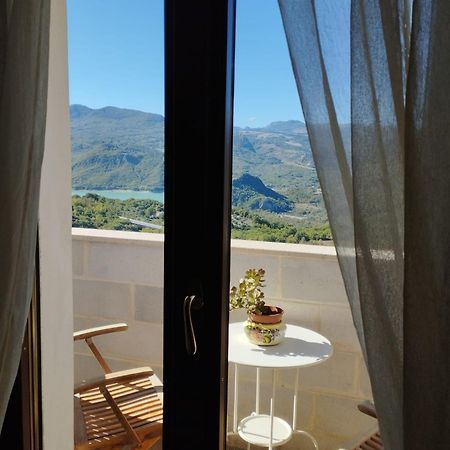 B&B "Za' Vittoria"#Lagodibomba מראה חיצוני תמונה